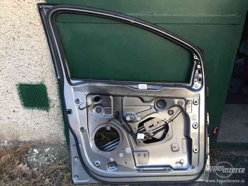 VW Golf plus přední levé dveře - RÁM - foto 2