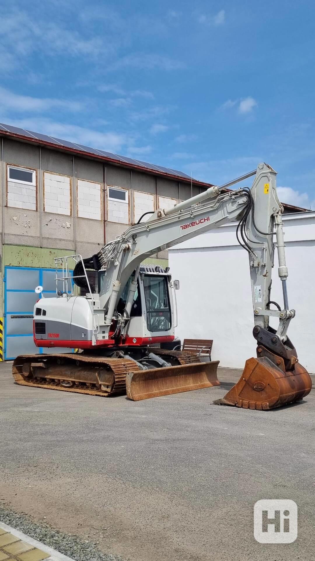 Pronajmu rypadlo Takeuchi TB2150R 16t - foto 1