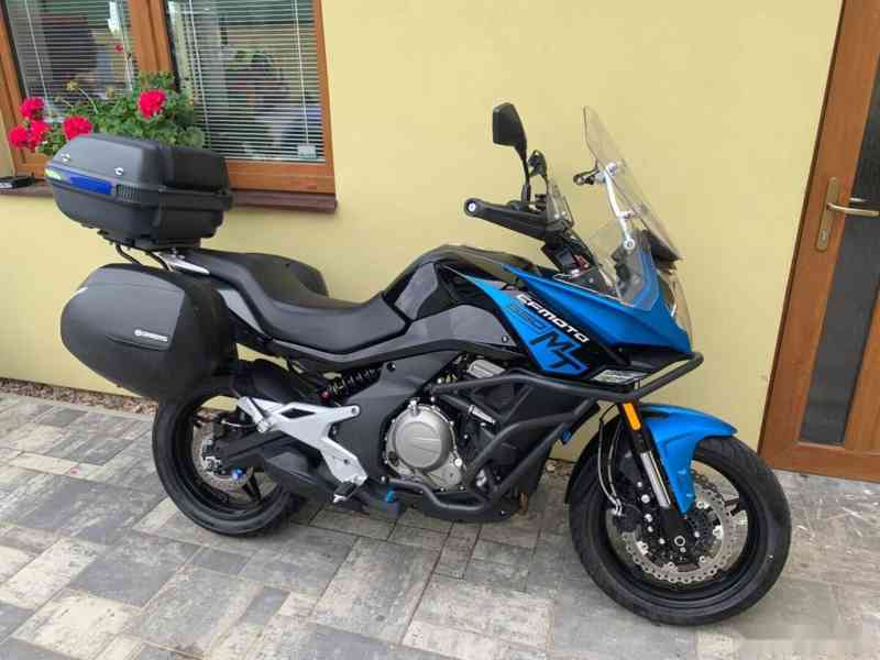 CF Moto 650 MT - foto 2
