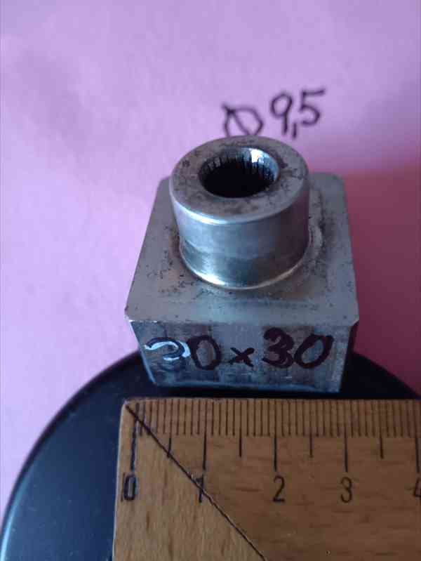 Unašeč motorku Nidec 404-885 k posuvu brány. - foto 2