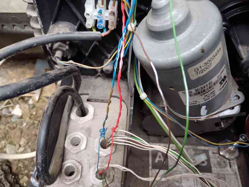 Unašeč motorku Nidec 404-885 k posuvu brány. - foto 6