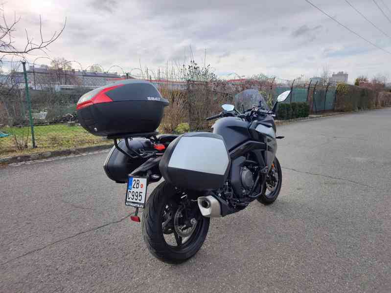 CFMOTO 650GT Premium, najeto 4 tkm, původ ČR  - foto 8