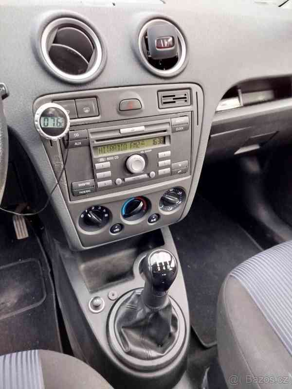 Ford Fusion 1,4   benzín - foto 7