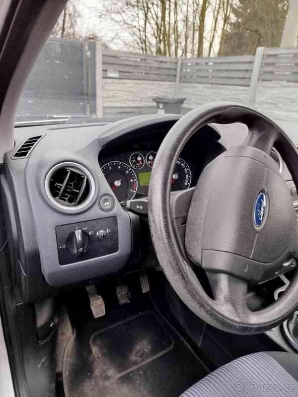 Ford Fusion 1,4   benzín - foto 5