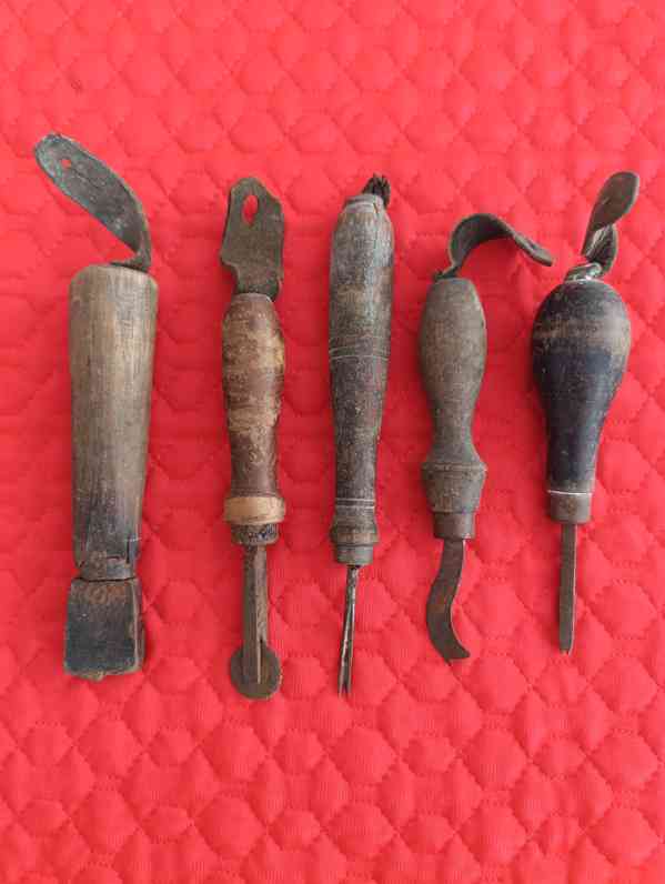 Sada staré ševcovské a obuvnické nářadí - foto 1