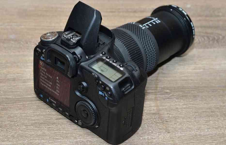 Canon EOS 50D + Sigma DC18-200mm jen 35000 Exp. - foto 7