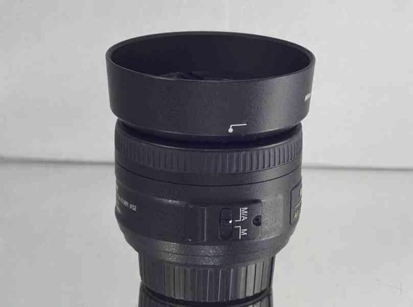 Nikon AF-S Nikkor 35 mm f/1.8 G **DX Pevný  - foto 5