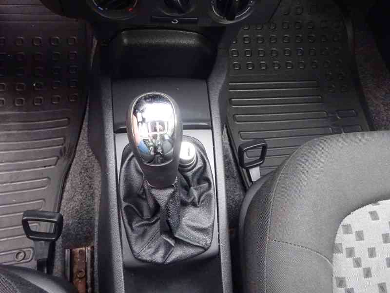 Škoda Fabia 1.2i r.v.2006 (47 kw) Koupeno v ČR - foto 9