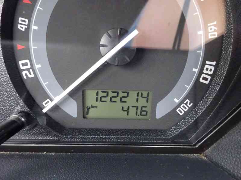 Škoda Fabia 1.2i r.v.2006 (47 kw) Koupeno v ČR - foto 7