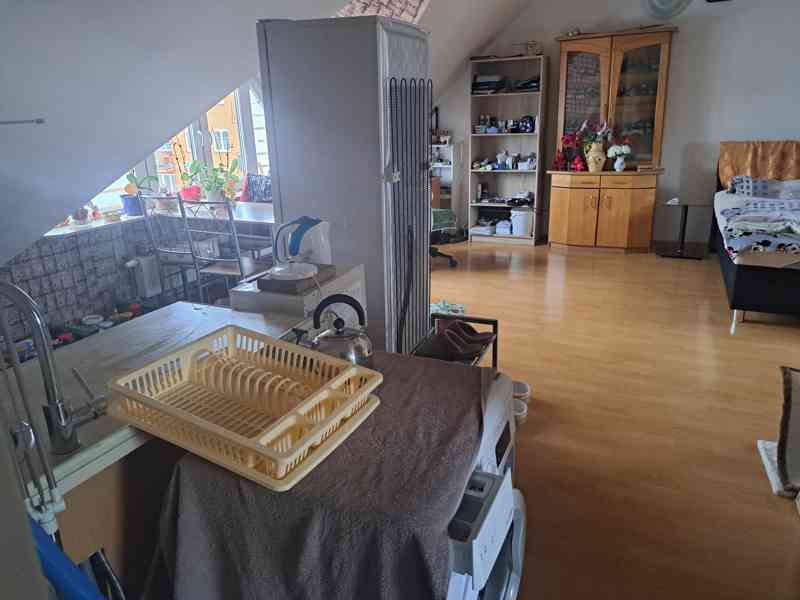 BYT 2KK 58M2 PODKROVNÍ ŠESTAJOVICE PRAHA 9 PRODEJ  - foto 21