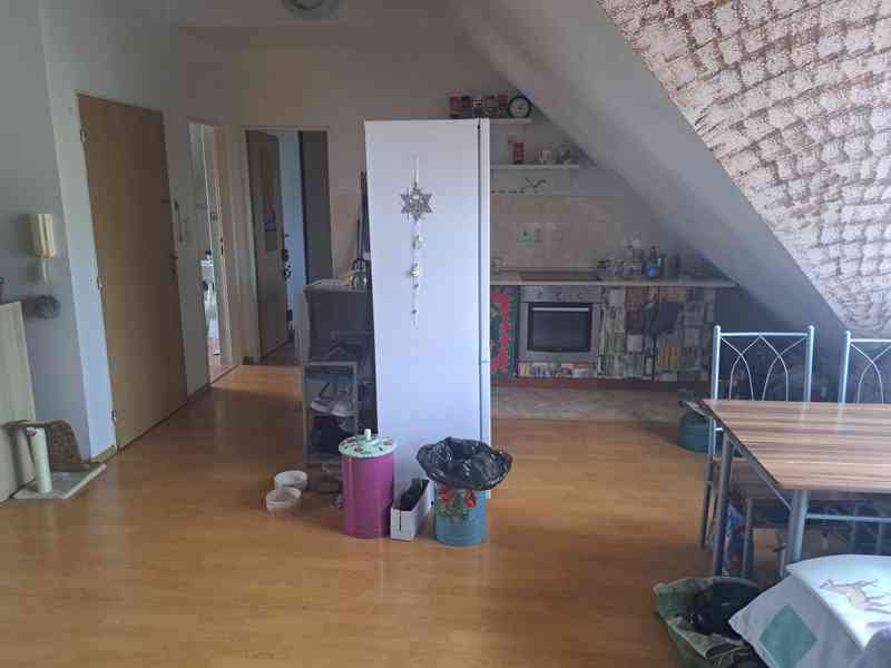 BYT 2KK 58M2 PODKROVNÍ ŠESTAJOVICE PRAHA 9 PRODEJ  - foto 22