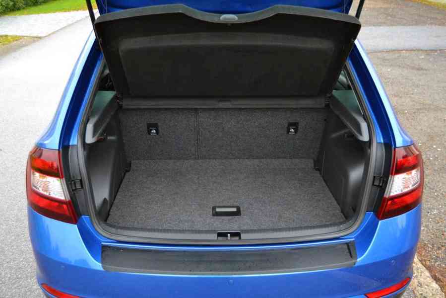 Škoda Rapid 1.6 TDI 77kW Ambition Spaceback - foto 10