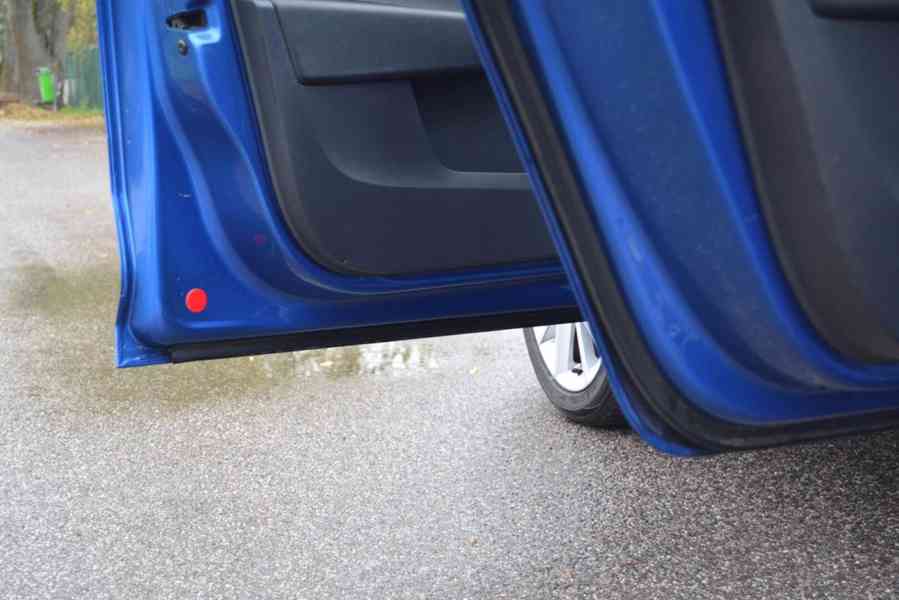 Škoda Rapid 1.6 TDI 77kW Ambition Spaceback - foto 18