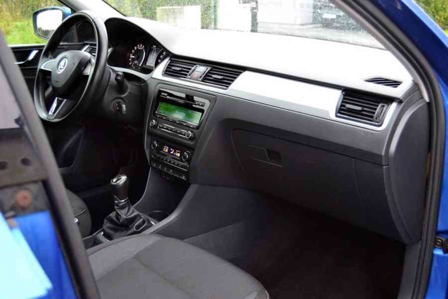 Škoda Rapid 1.6 TDI 77kW Ambition Spaceback - foto 12