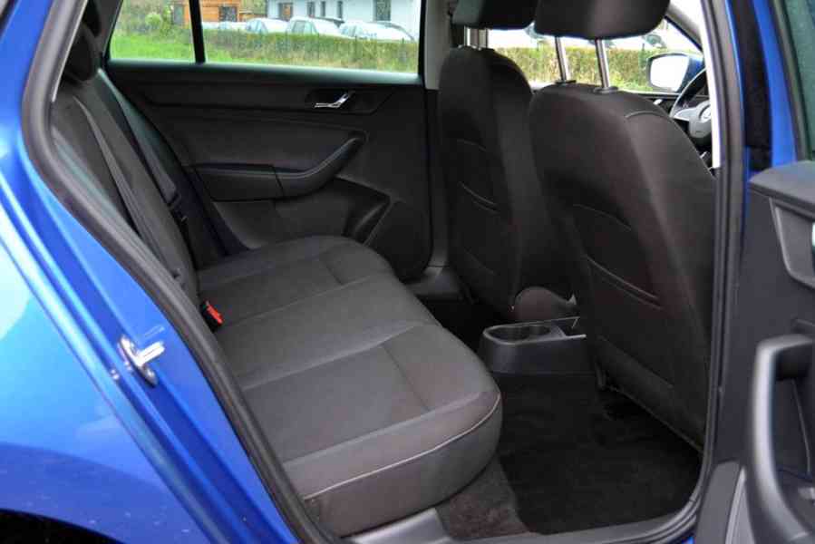 Škoda Rapid 1.6 TDI 77kW Ambition Spaceback - foto 11