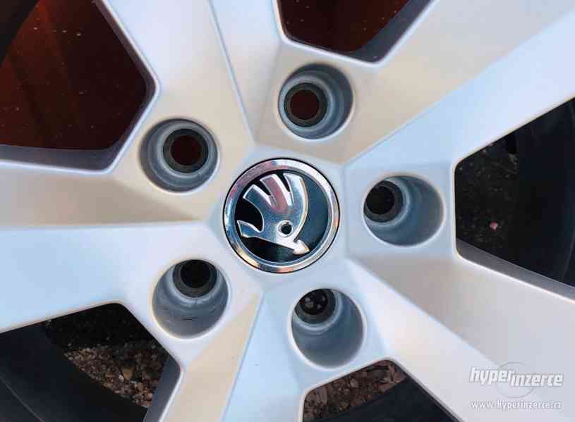 5x112 R16 alu originál Škoda Octavia Superb - foto 7