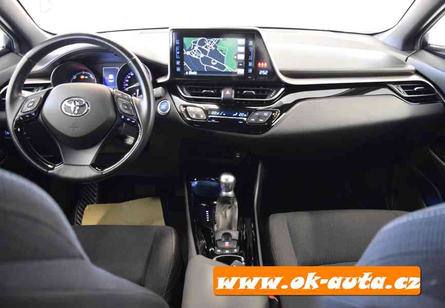 Toyota C-HR 1.8 HYBRIDE EXECUTIVE 2019-DPH - foto 13