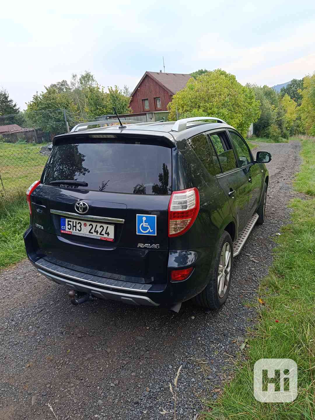 Toyota rav4 - foto 1