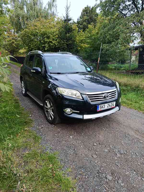 Toyota rav4 - foto 4