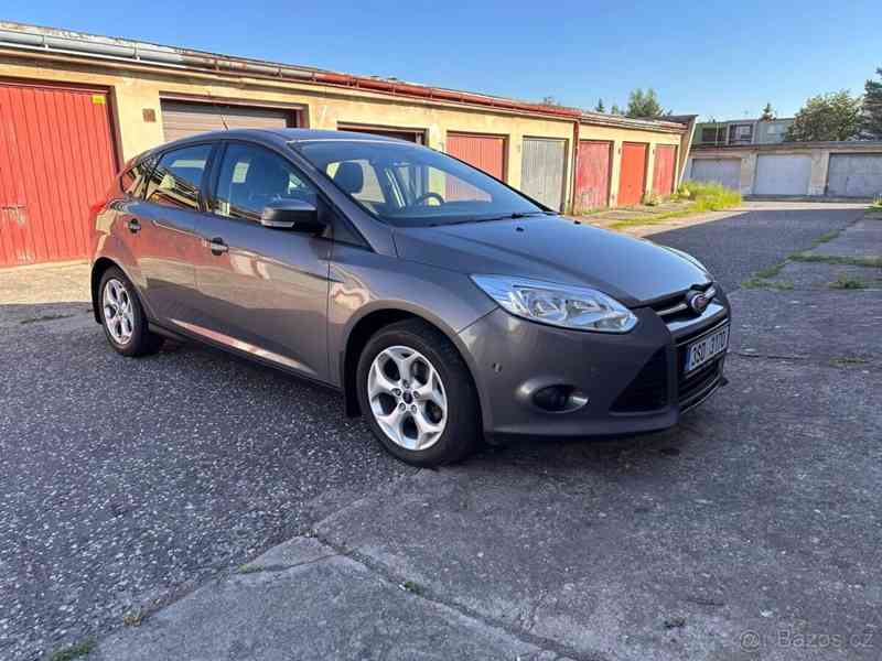 Ford Focus 1,6 16V 77 kw - benzín - foto 7