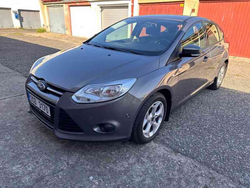 Ford Focus 1,6 16V 77 kw - benzín - foto 18