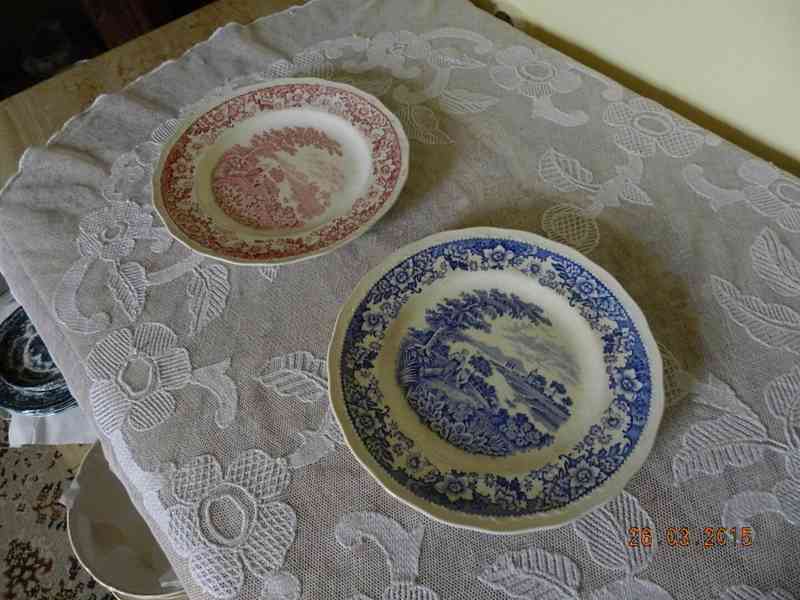 2 krásné dekorační talíře - Swinnerstons England - foto 3