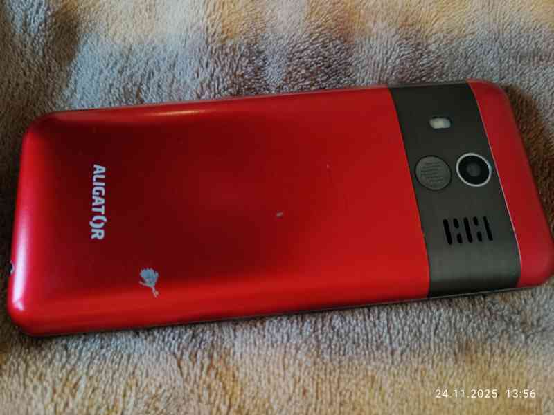 Prodám mob.TLAČÍTKOVÝ telefon ALIGATOR A900R senior - foto 4