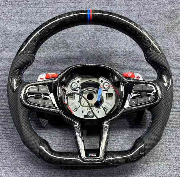 BMW volant - kuze  - foto 2