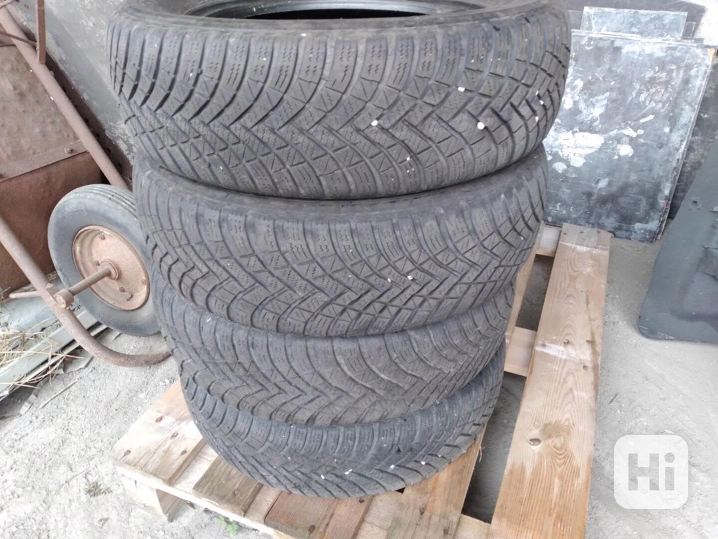 SADA ZIMNÍ PNEU 195/65 R15 - foto 1