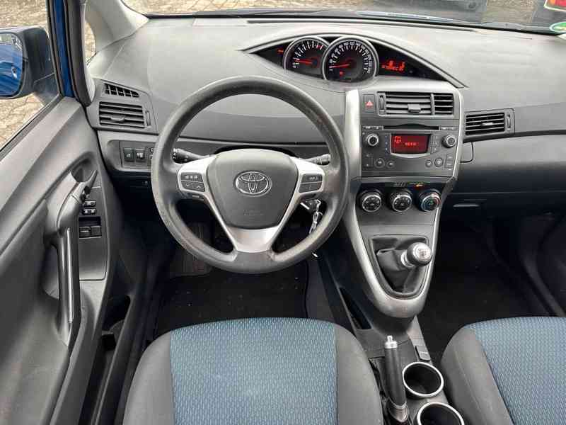 Toyota Verso 1,6i benzín 97kw - foto 8