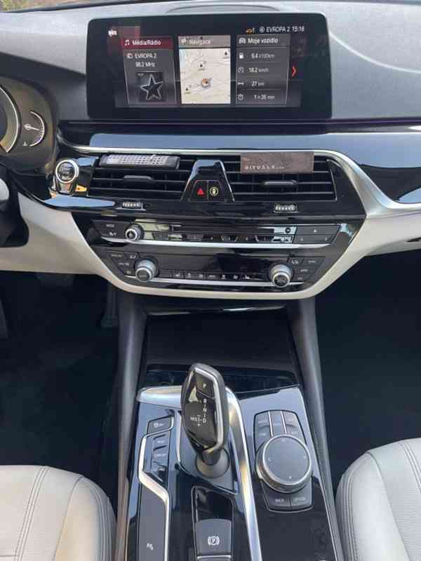 BMW 520d, 140 kW, r.2019, LIMUZÍNA, 1.MAJ., 100% SERVIS - foto 9