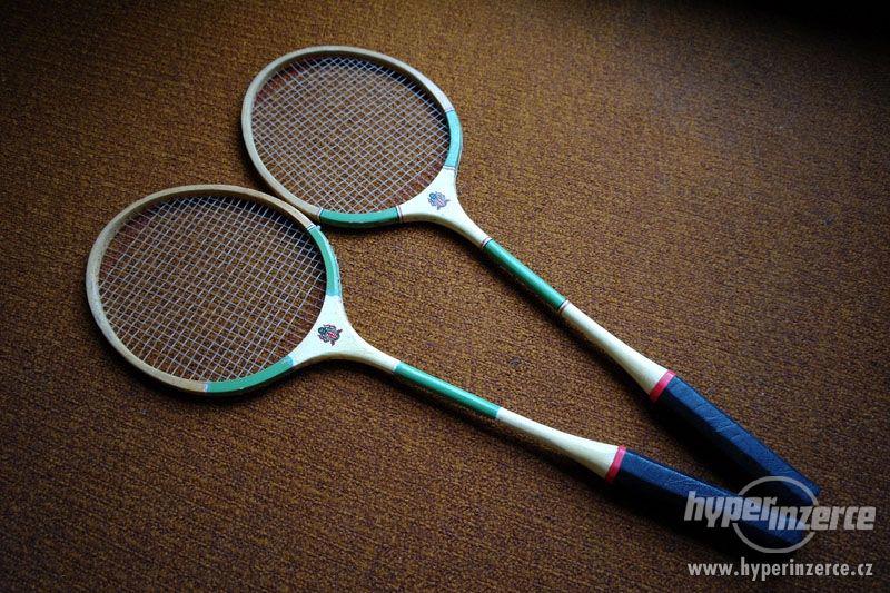Rakety na badminton Viktoria, Gracia, Favorit - foto 1