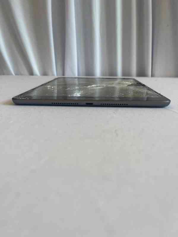 Apple iPad A2607 – rozbitý displej, „iPad není k dispozic... - foto 4