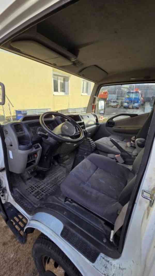 3.5t valník 4.9x2.14m tupláky klima EUR4 repas motor Nissan  - foto 10