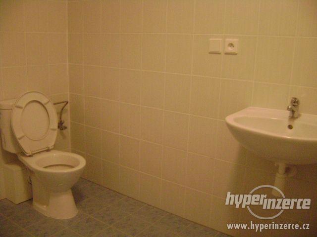 Pronájem bytu 2+kk v Brně na ul. Brněnská 8000,-Kč - foto 6