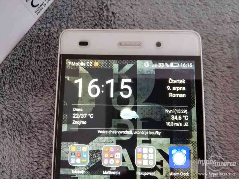 Prodám mobilní telefon Huawei P8 Lite + 2 kryty. - foto 1