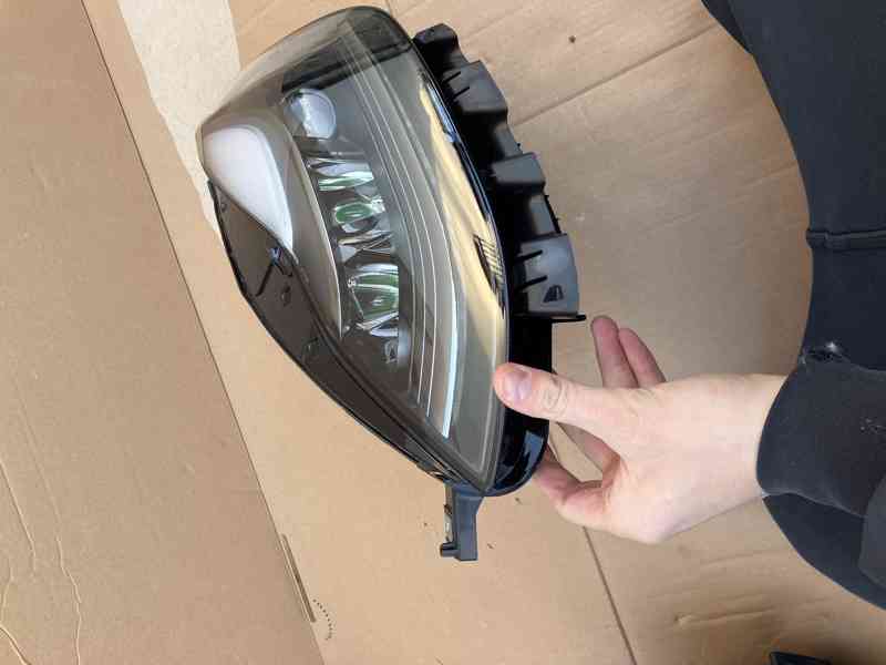 TESLA 3 Y 21- svetlo leve FULL LED prave svetla - foto 18