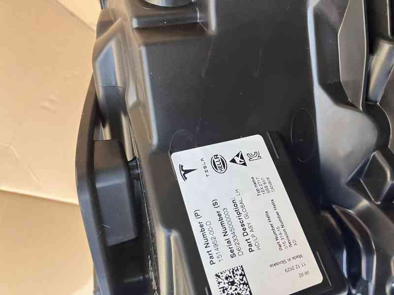 TESLA 3 Y 21- svetlo leve FULL LED prave svetla - foto 22