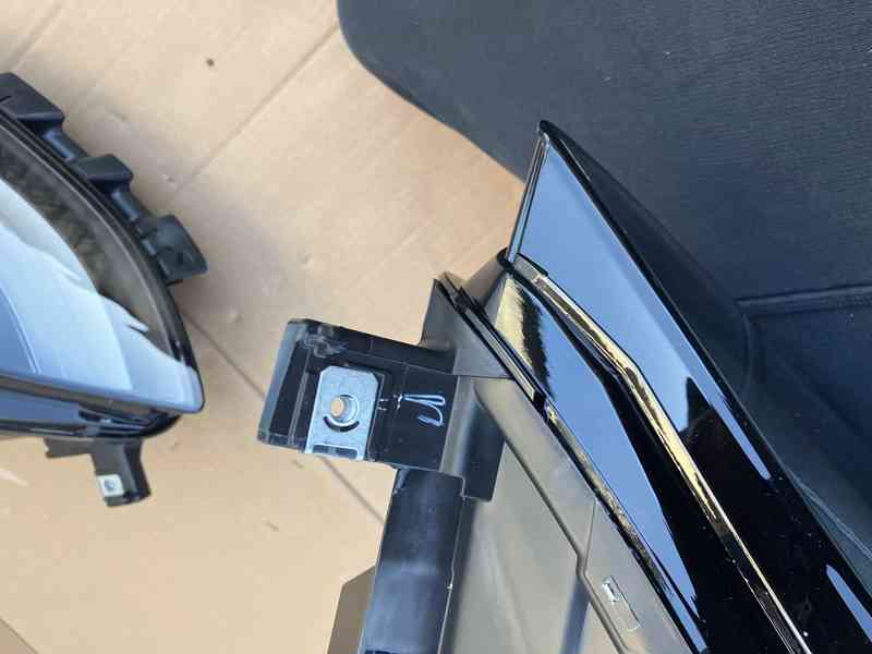 TESLA 3 Y 21- svetlo leve FULL LED prave svetla - foto 9