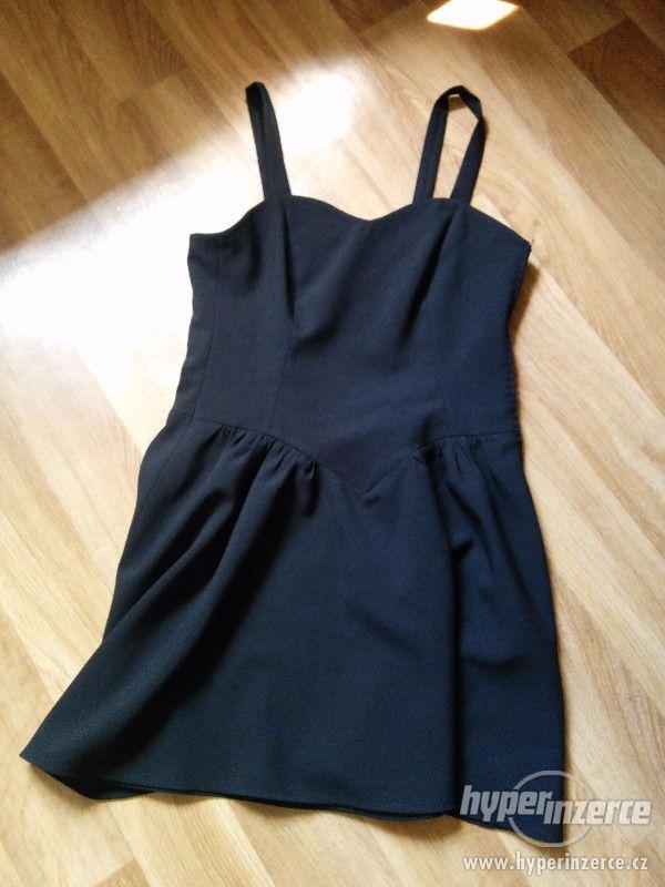 Černé šaty - foto 1