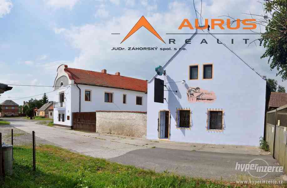 Zrekonstruovaný rozlehlý statek Mělnické Vtelno - foto 7