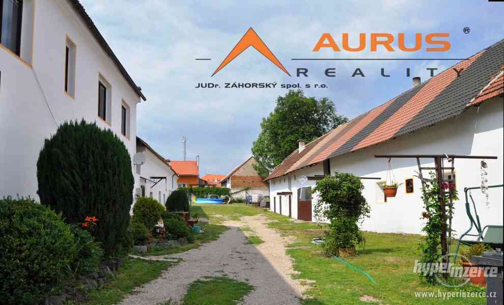 Zrekonstruovaný rozlehlý statek Mělnické Vtelno - foto 8