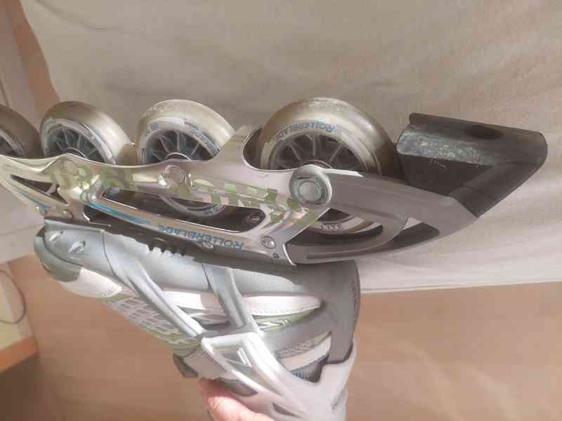 Koleckove in-line brusle Rollerblade Wing 6.0 - foto 6
