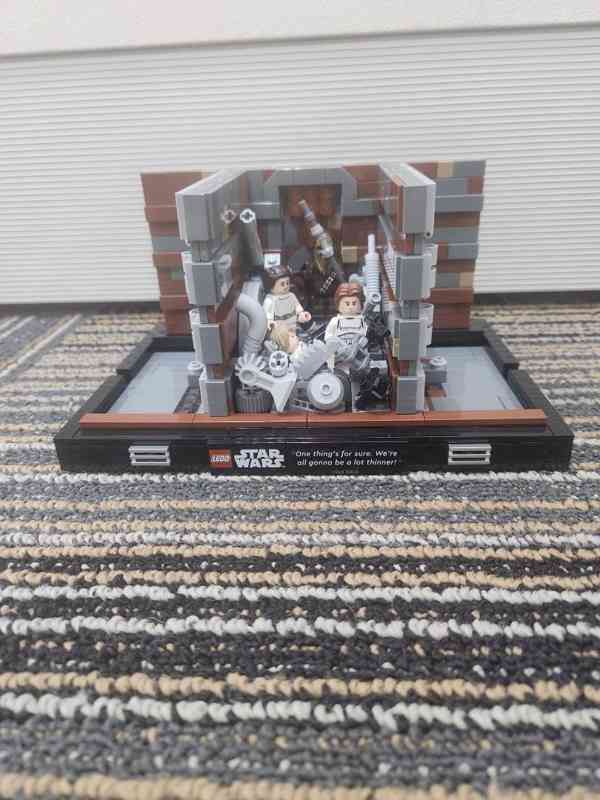 LEGO Star Wars 75339 Diorama - foto 3