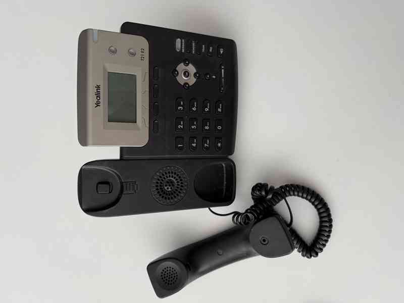 IP telefon Yealink T21 E2 - foto 2