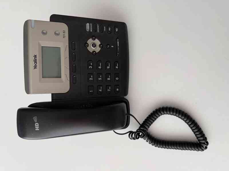 IP telefon Yealink T21 E2 - foto 3