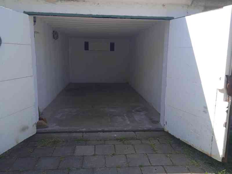Pronájem řadové garáže na ul.Chleborádova v Brně - foto 2