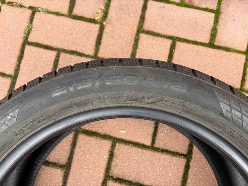 Zimní pneu Nokian Tyres WR Snowproof P 215/50 R 18  92 - foto 4