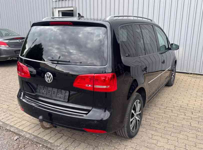 Volkswagen Touran 2,0TDI Highline DSG 130kw - foto 7