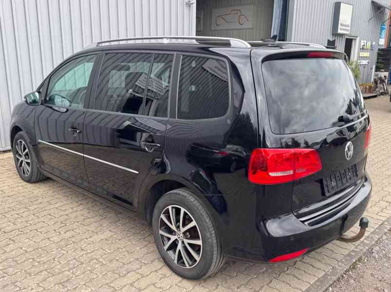 Volkswagen Touran 2,0TDI Highline DSG 130kw - foto 6
